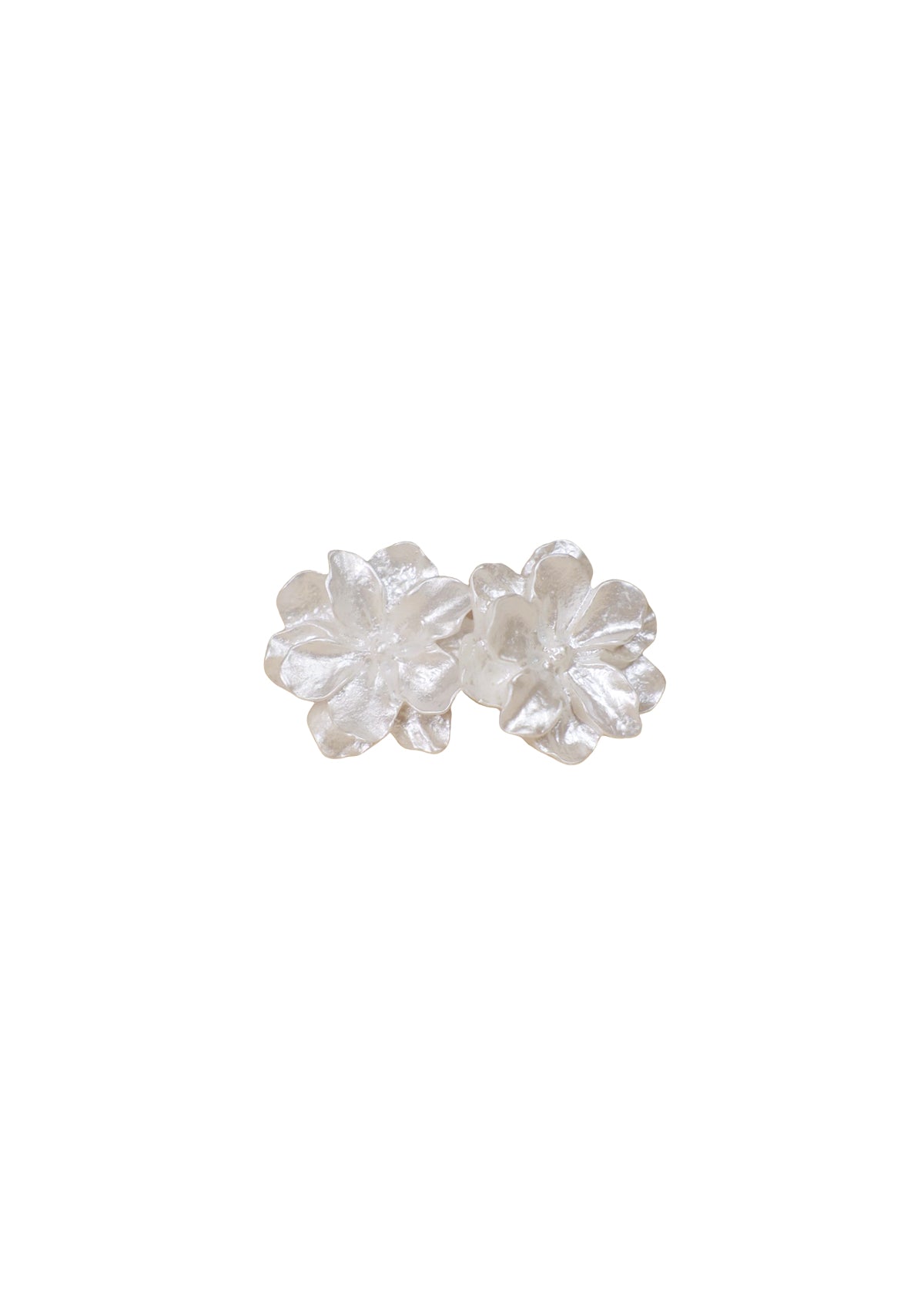 Pure white double-layer petal earrings(exclusive event)