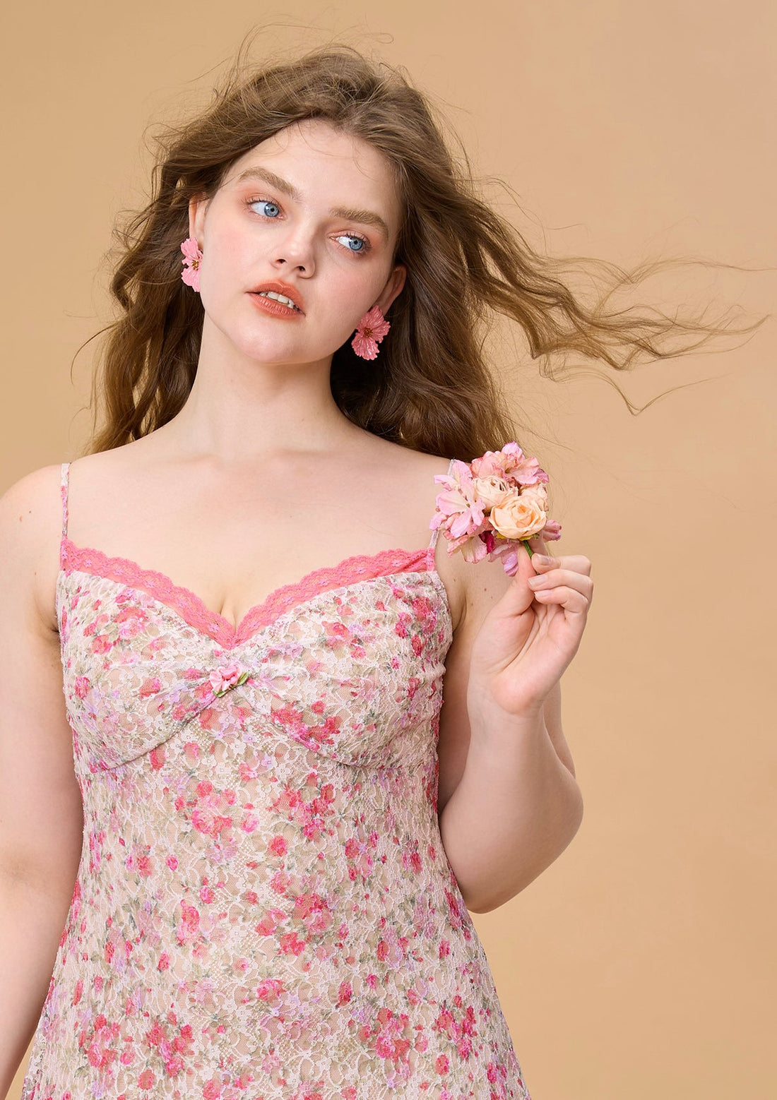 Curve &amp; Plus Tuberose Rose Beauty Dress